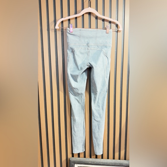 Lululemon Fast Free HR Tight 25” Light Blue Tie Sz 2 - Picture 4 of 6